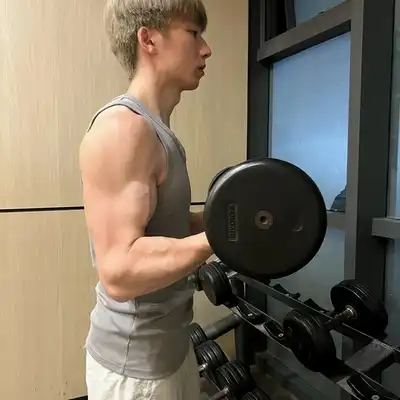 曹雅